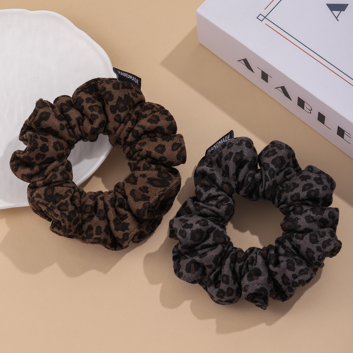 Korean-style fashionable retro leopard print small intestine hair band, high-end feminine charm, hair tie, bun head, hair tie, hair band and hair accessory details Picture