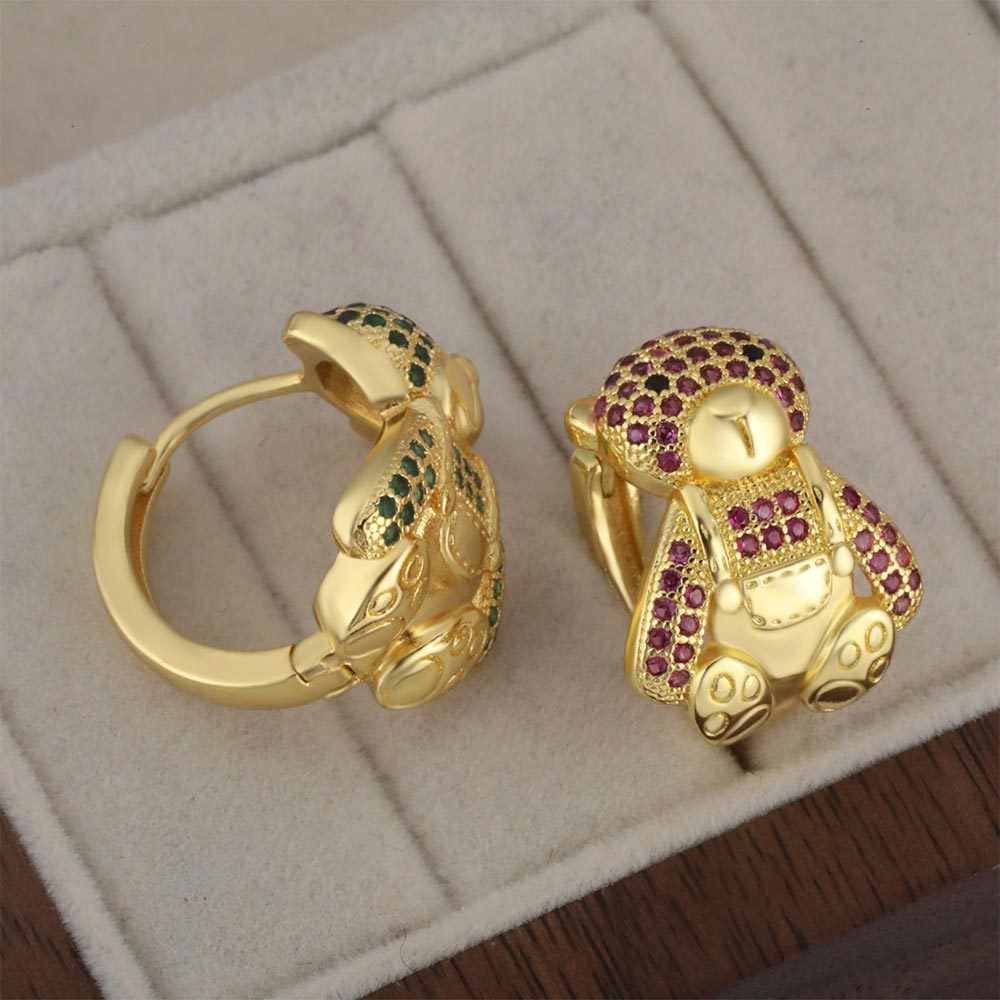 This is a popular and unique 18K gold-plated zircon bear opening decoration for girls in Europe and America. It is cute and versatile on Instagram Specification drawing