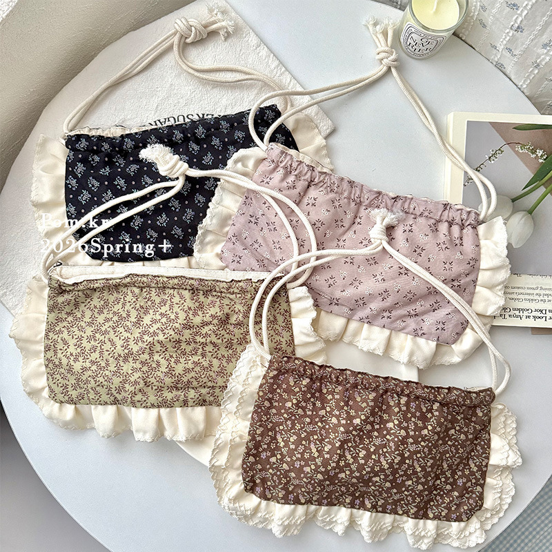 春季韩版小碎花布艺手作包包ins儿童荷叶边斜跨包蕾丝休闲包配饰