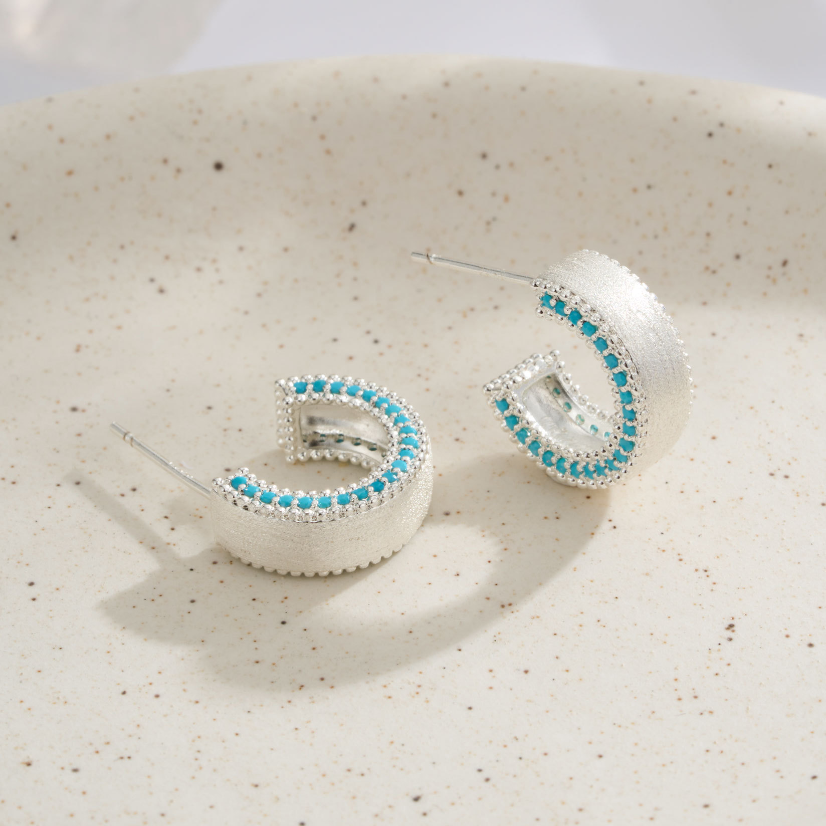 Niche cold wind silver semi-circular earrings, copper alloy brushed with blue turquoise s925 silver needle, high-end women's earrings Application Scenario