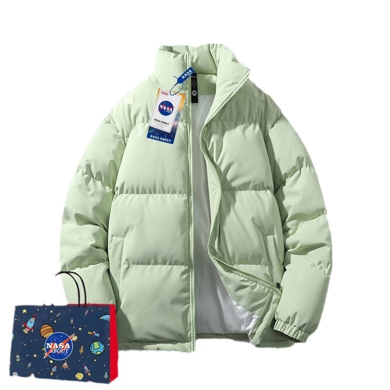 羽绒服/冲锋衣/鳄鱼牌羽绒服/牛仔服/大衣男白底实物图