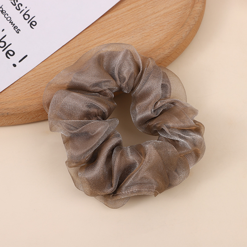 Spring and summer faux silk sweet and elegant large intestine hair band, retro solid color large intestine hair band, ponytail, bun hairstyle, elastic hair Application Scenario