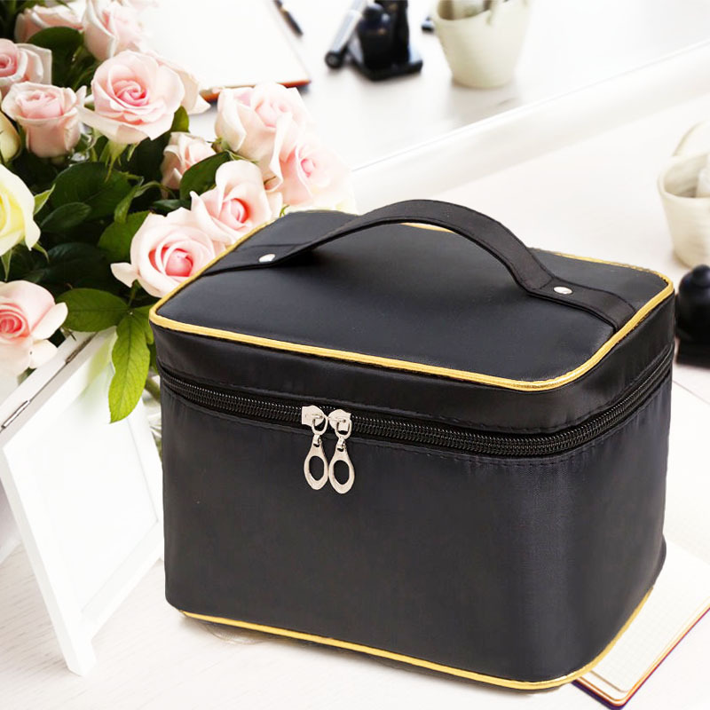 The new cosmetic bag, large-capacity waterproof toiletry bag, and cute travel storage toiletry bag are easy to carry Application Scenario