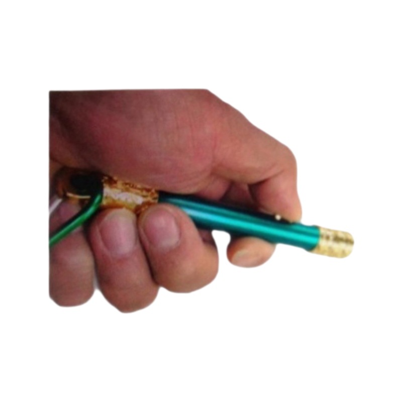 ويبيع صانعو المصابيح الليلية في الملاعب البلاستيكية Item Picture