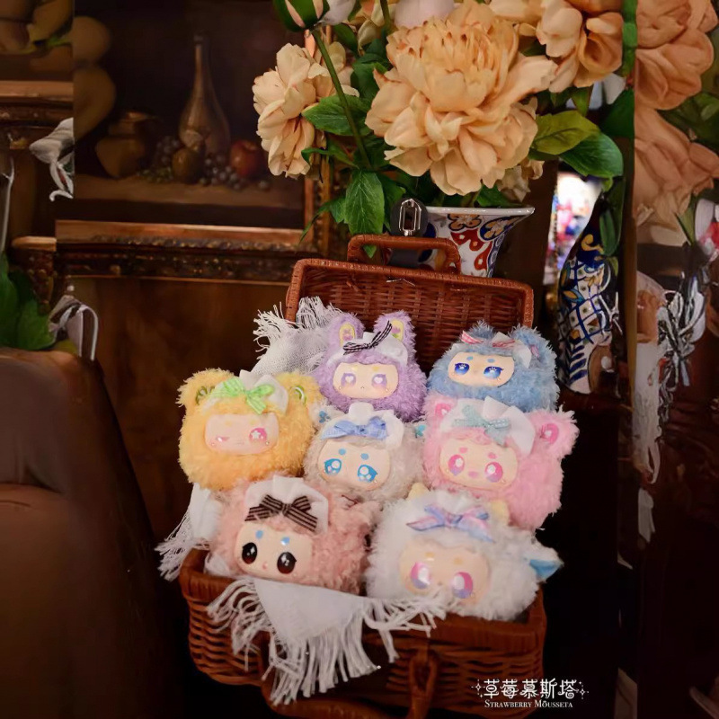 Daydream Strawberry Musta KOLULU Bakery Workshop Series Official Blind box collectible figurines and dolls Application Scenario