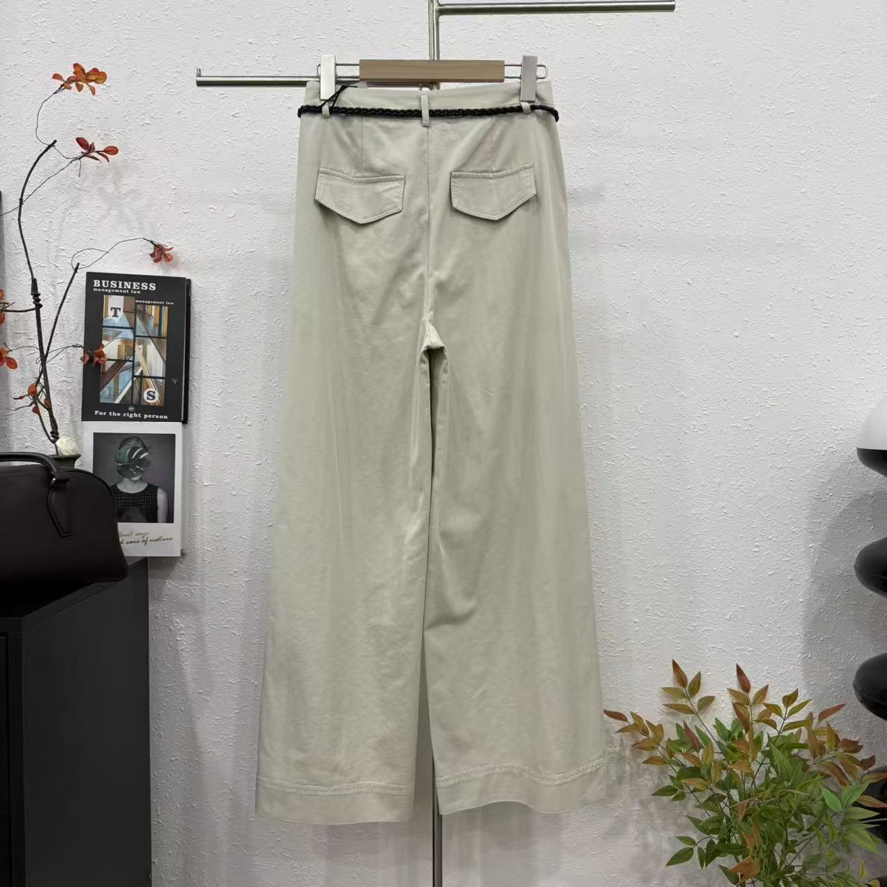 New Korean-style loose casual pants with a design sense, straight-leg, laid-back style wide-leg pants Application Scenario