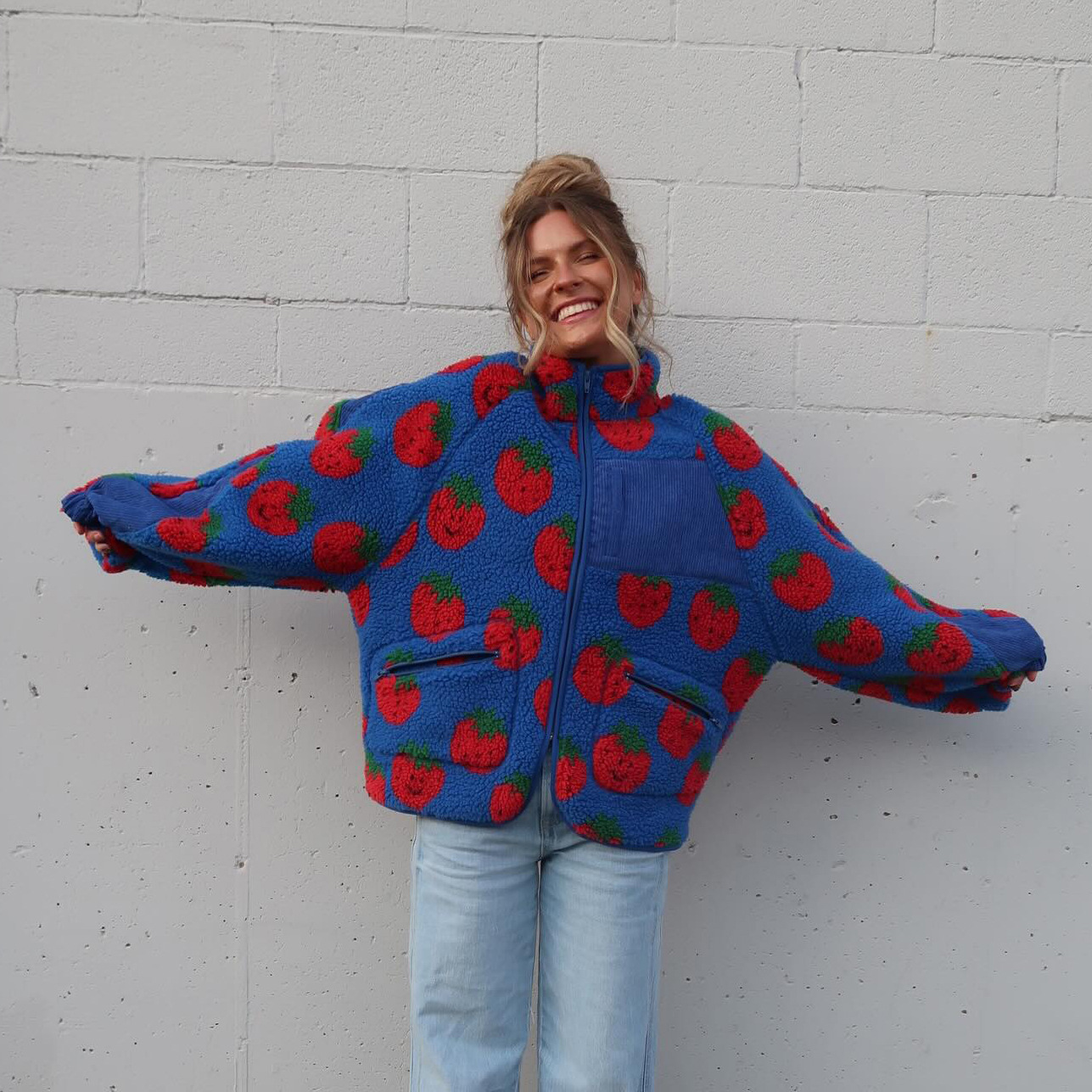The new autumn and winter stand-up collar sheepskin printed zipper jacket is versatile, loose and casual style, warm sweatshirt and cross-border women's clothing full figure