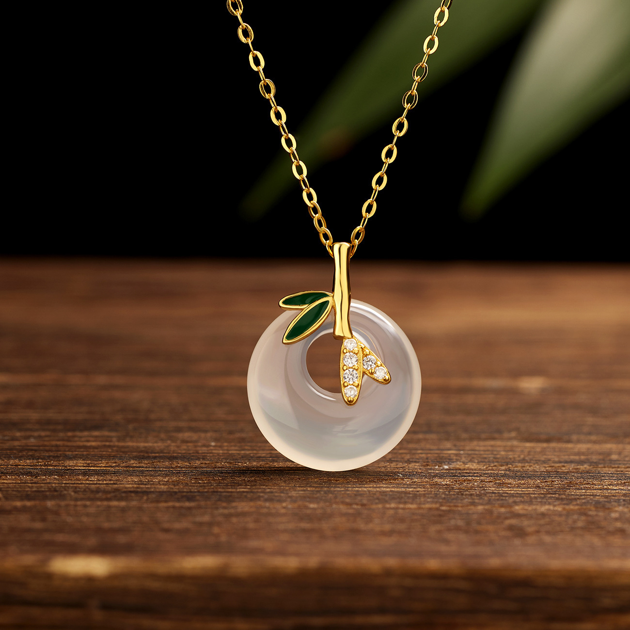 925 silver Chinese-style niche design, simple bamboo pendant collarbone chain, natural chalcedony peace pendant necklace for women full figure