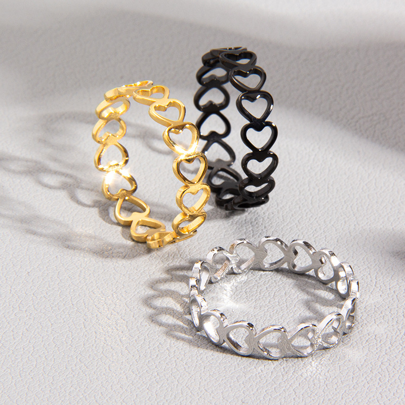 Cross-border best-selling accessories: simple full-circle hollowed-out heart-shaped rings from Europe, America, Japan and South Korea, couple bracelets, wedding rings wholesale Specification image