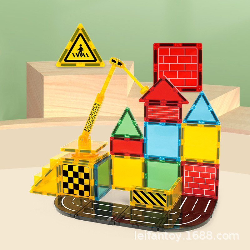 Xinbida large transparent magnetic sheet outer set of children's early education and intelligence building blocks magnetic building blocks Application Scenario