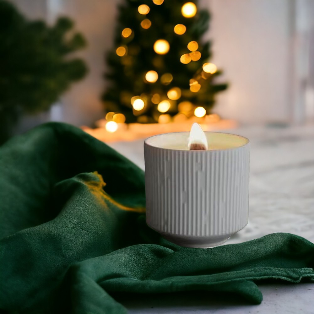 Wholesale of home ceramic striped bedroom room, Christmas smokeless aromatherapy essential oil, wooden core candles, wax candles and incense candles details Picture