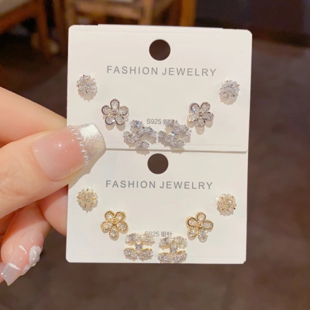 Spring new exquisite, fashionable and light luxury full diamond flower Double C three-piece set of stud earrings, elegant, small and versatile earrings for women Spring new exquisite, fashionable and light luxury full diamond flower Double C three-piece set of stud earrings, elegant, small and versatile earrings for women