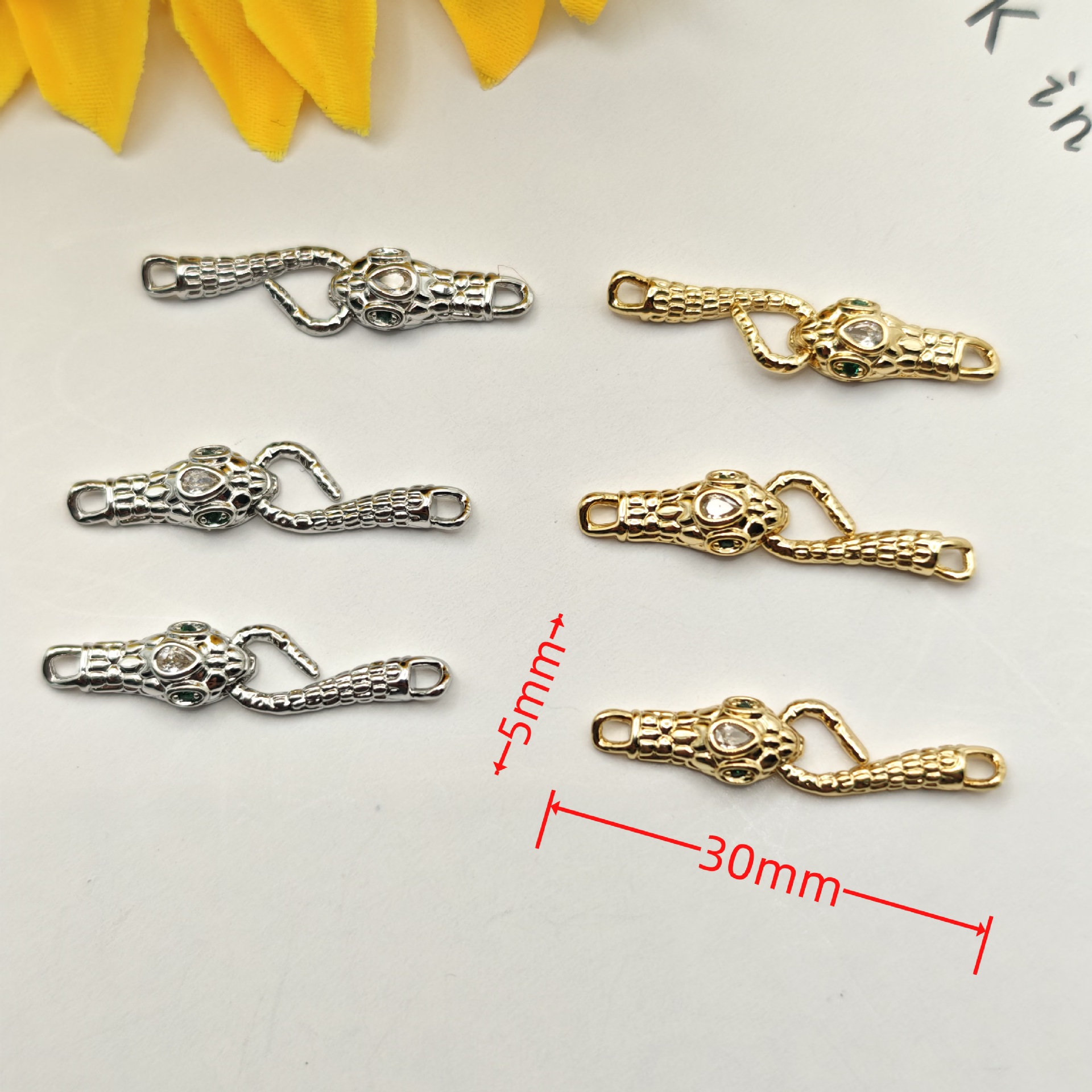 diy handcrafted snake head pearl buckle and snake tail hook buckle accessory for the Year of the Snake with high color retention, 14K gold inlaid with zirconium