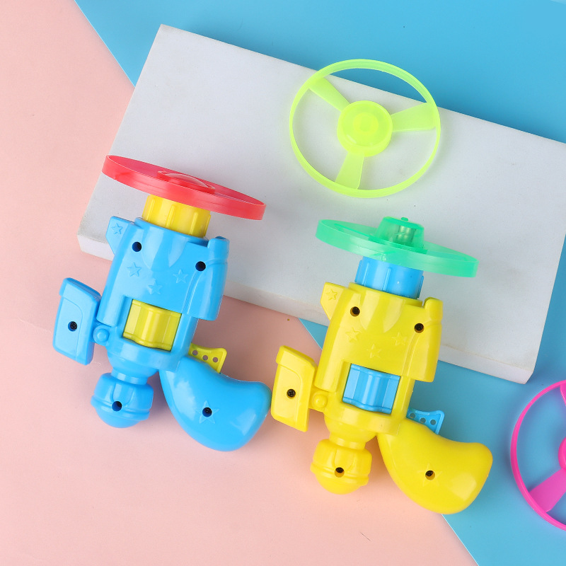 The glowing bamboo dragonfly gun, children's toy water bullet gun, submachine gun Delta MP7 handheld toy gun, suitable for boys and girls Application Scenario