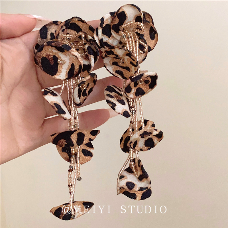 Autumn and winter leopard print flower tassel long earrings Bohemian vacation style individual exotic style earrings wholesale