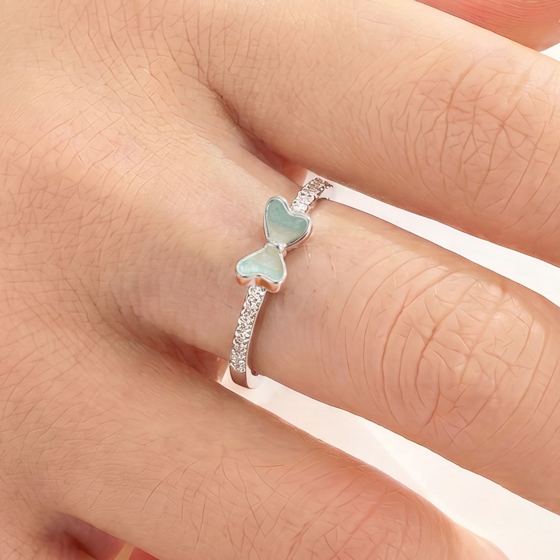 Spring and summer fresh mint gradient bow open ring, copper alloy inlaid with zirconium enamel, oil drip adjustable ring ring full image