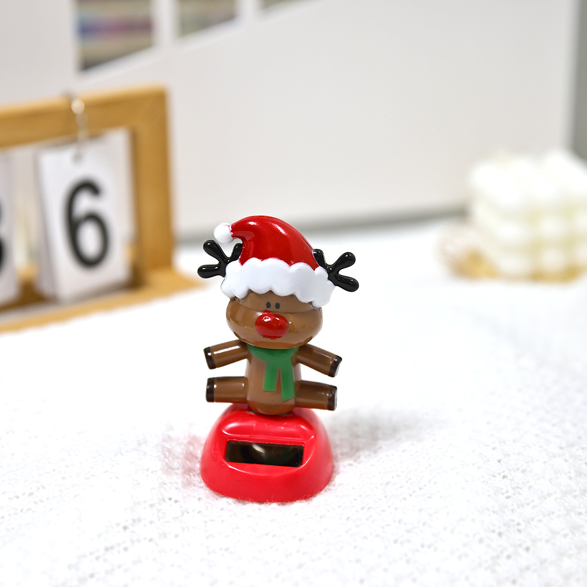 Cross-border new product creative solar-powered automatic rocker Christmas holiday deer man car accessory is available for wholesale Application Scenario