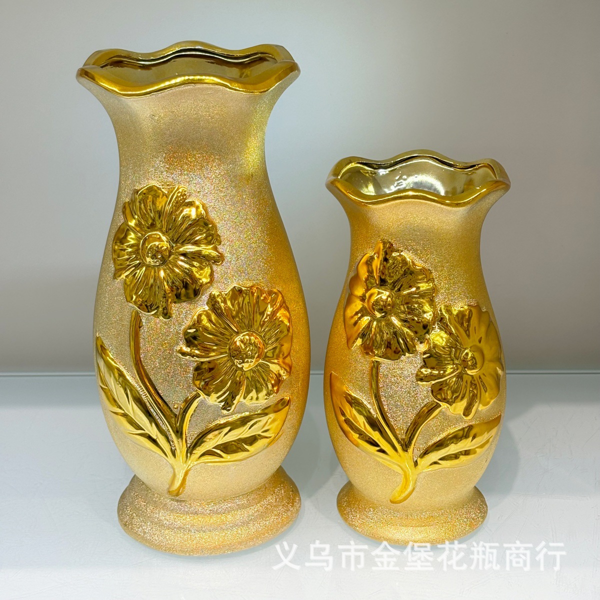 8寸寺庙黄金色银花瓶寺院专用鎏金供佛瓶复古浮雕陶瓷插花净瓶摆产品图