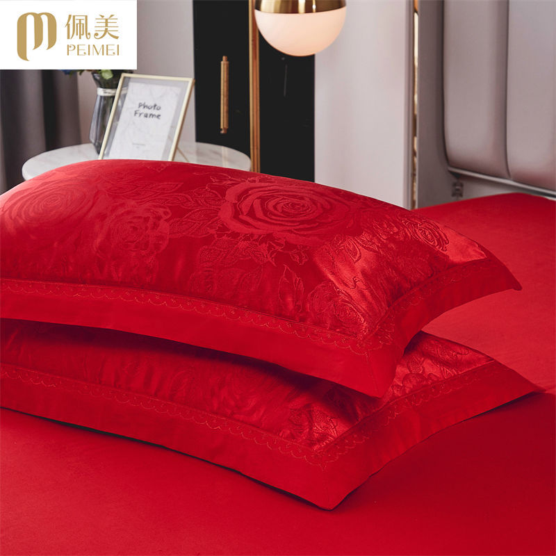 New tribute satin jacquard all-cotton wedding celebration pillowcase pair set, bright red pure cotton pillow core set, single pillowcase full figure