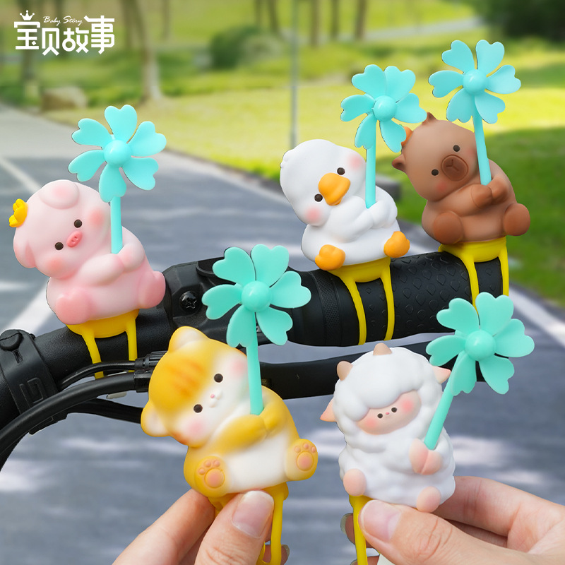 花花歪头杀电动摩托车装饰品桌面卡通玩偶摆件卡皮巴拉创意礼品