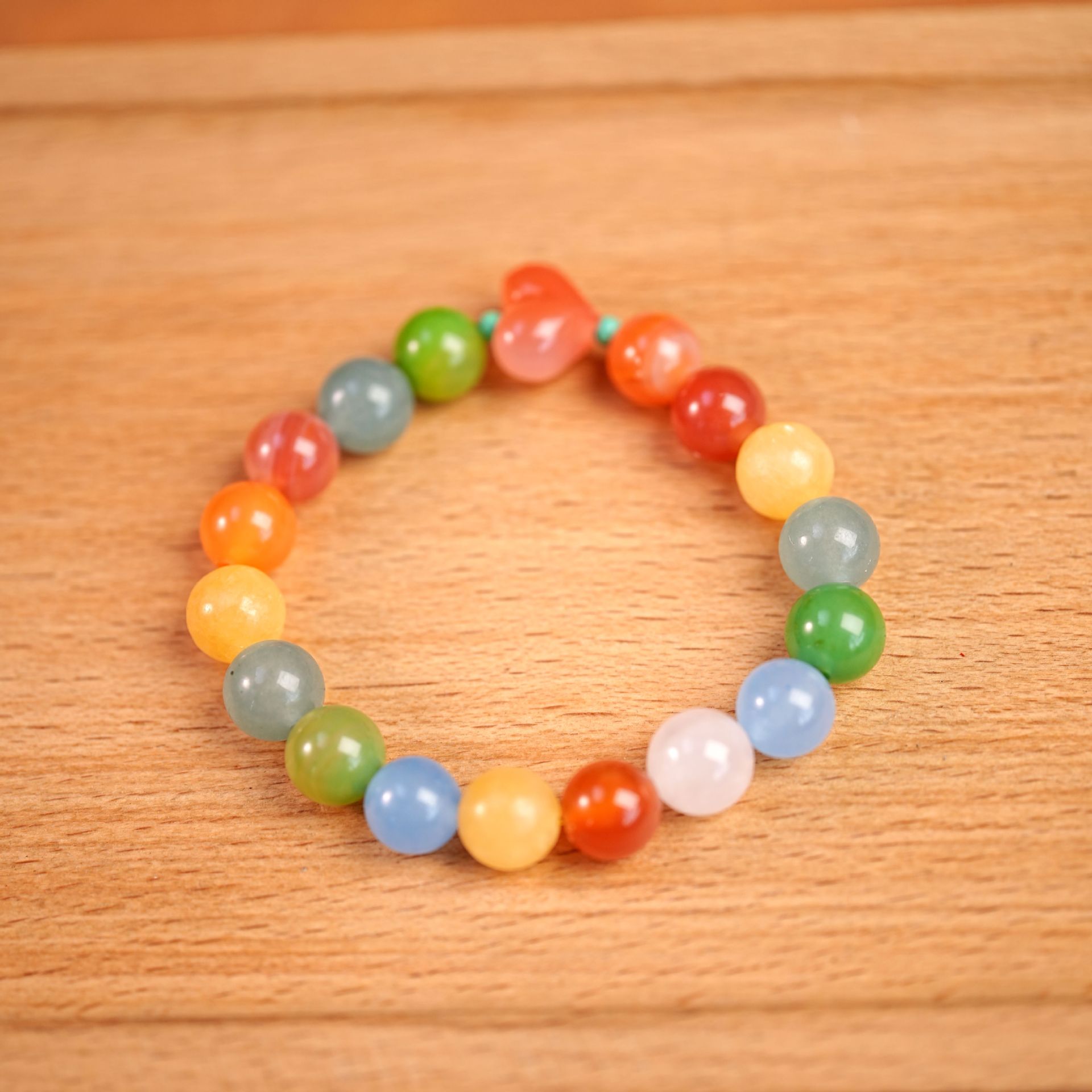 New national trend luminous amber crystal bracelet, dopamine diy jewelry accessories, men's and women's wearing accessories Application Scenario