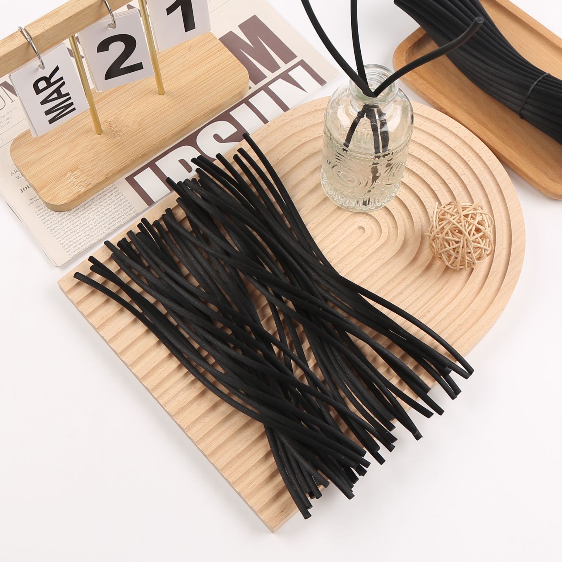 White curved fiber aroma stick, Arabian aroma diffuser, fragrance machine, essential oil aroma diffuser Specification image