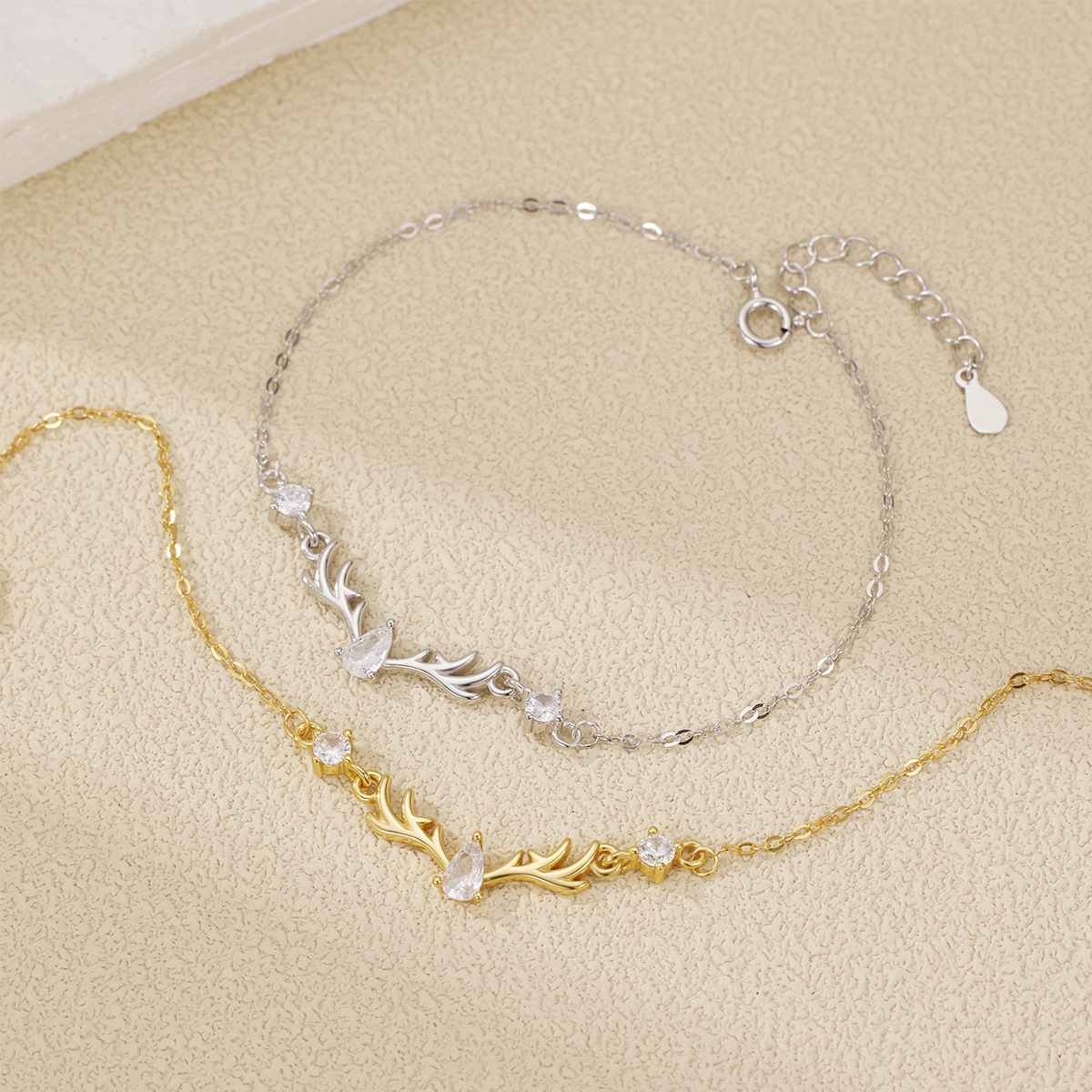 The "One Deer with You" bracelet is a light luxury fashion for women. The "One Deer with You" antler bracelet exudes a simple yet sophisticated charm Specification image