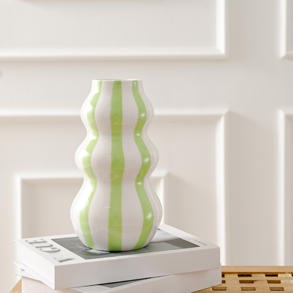 2026 New Nordic minimalist hand-painted striped vase Ceramic decoration, high-end living room flower arrangement, creative home desktop decoration Application Scenario