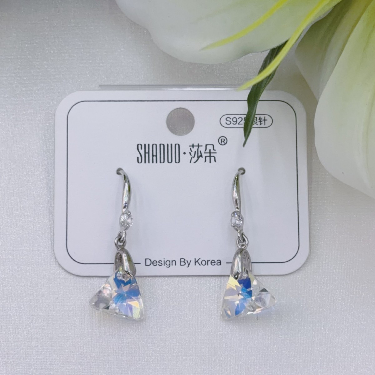 Cross-border TEMU hot-selling European and American fashionable imitation crystal jewelry, Baroque maple leaf earrings and pendant accessories manufacturer wholesale Application Scenario