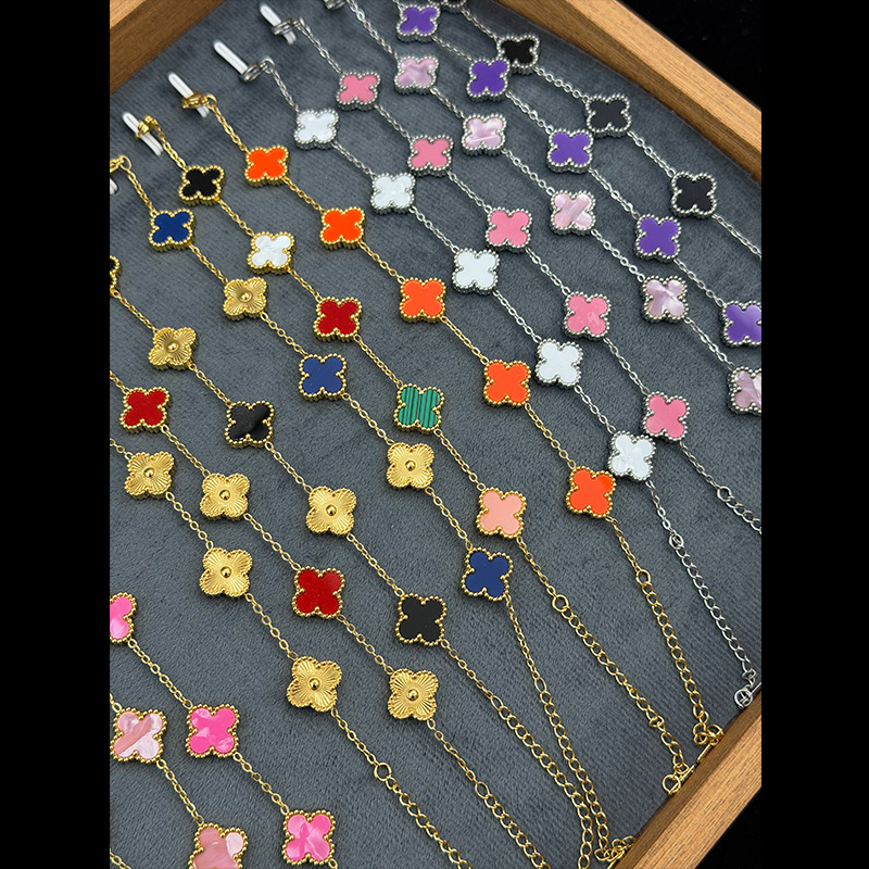 This high-end double-sided five-flower petal bracelet is plated with 18K gold mother-of-pearl agate. It is a light luxury and versatile trendy accessory with multiple colors to choose from details Picture