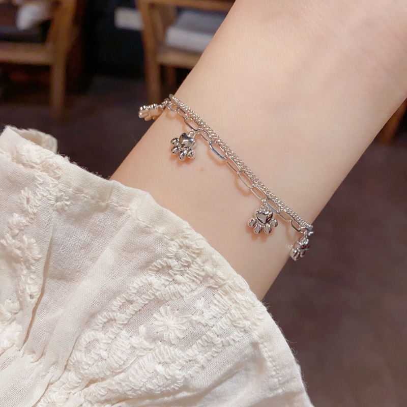 Personalidad europea y americana moda transfronteriza de doble capa de metal pulsera de garra de gato mujer de lujo ligero sensación de diseño versátil decoración de la mano al por mayor Application Scenario