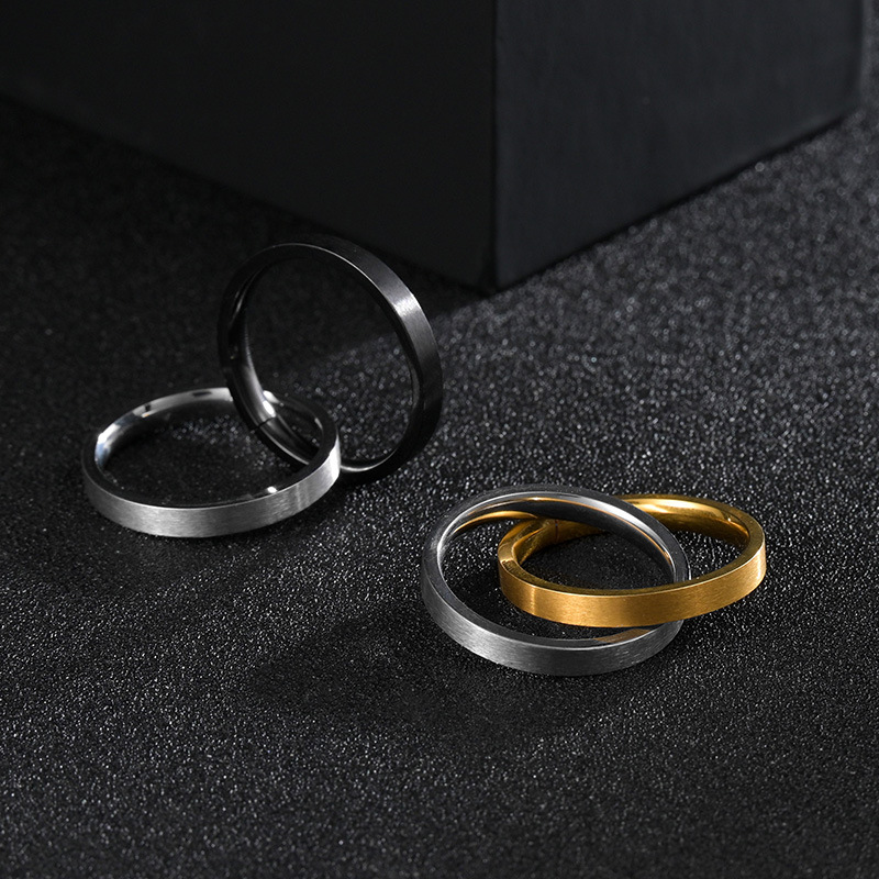 Cross-border Amazon popular jewelry supply: Two-color, two-piece titanium steel ring, vacuum electroplated in the furnace, no color fading Specification image