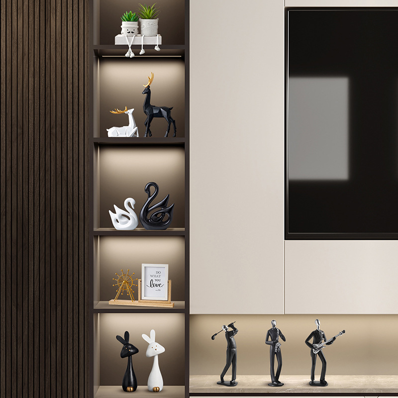 وكانت خزانة المشروبات خفيفة في شكل أزياء ناعمة ومزينة تلفزيونية في صالة الأستقبال، Specification image