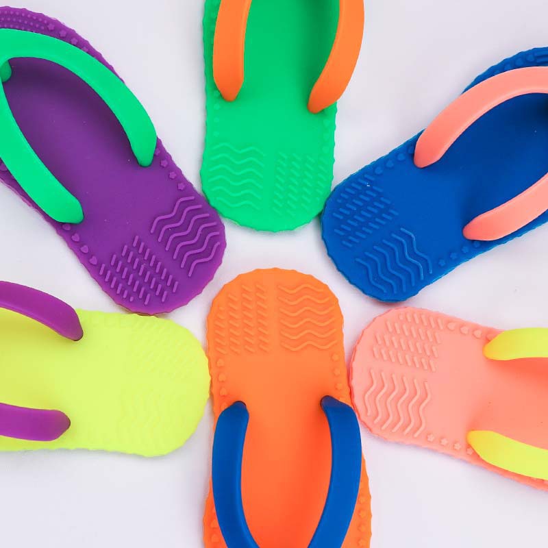 Cross-border baby and maternal products silicone teething rings, baby slippers teething rings, anti-biting, soft and safe Specification image