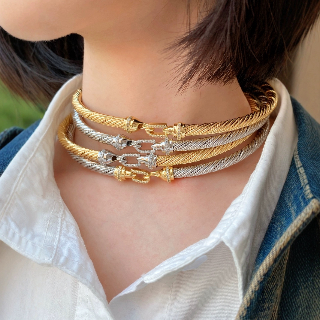 Horseshoe lock cable bracelet collar, fashionable and versatile, 18K gold bracelet, retro and simple, factory wholesale full figure