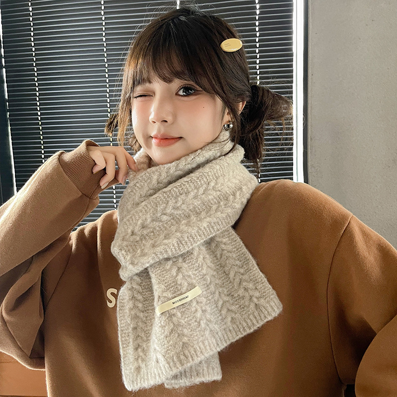 One-piece wool blend soft and glutinous knitted woolen scarf for women in autumn and winter, Korean style, versatile and warm, solid color student twist neck, wholesale from street stalls details Picture