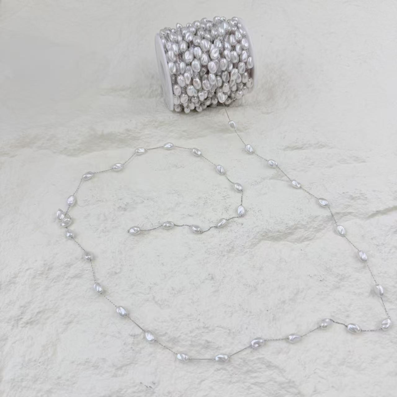 Cross-border light lujo blanco heterocality twist 7 holes pearl chain hecho a mano diy collar pulsera material accesorios accesorios venta al por mayor Specification image