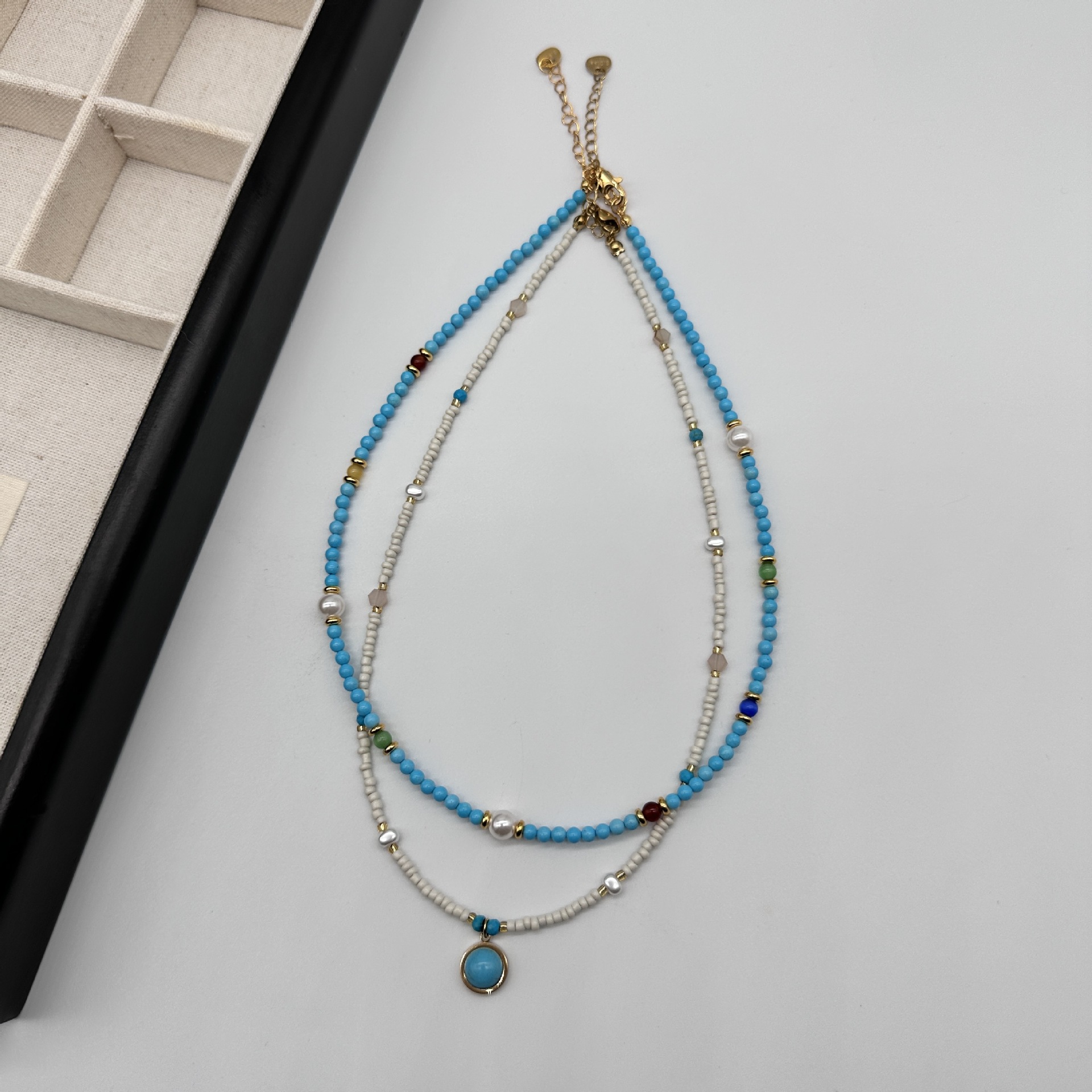 Natural stone turquoise beaded necklace, niche design, high-end collarbone chain, new Chinese style, fresh and delicate handcrafted necklace for women details Picture