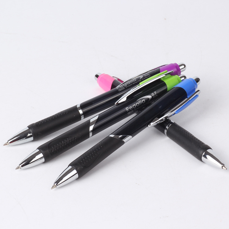 Black rod metal pen clip ballpoint pen, plastic ballpoint pen wholesale, foreign trade 5562 ballpoint pen factory direct supply Application Scenario