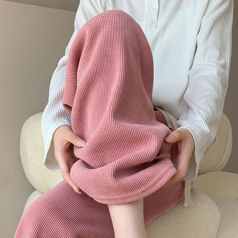 Fleece narrow Chenille wide-leg pants for women's autumn/Winter 2025 new style, with a drape and a short, straight corduroy pants for women Application Scenario
