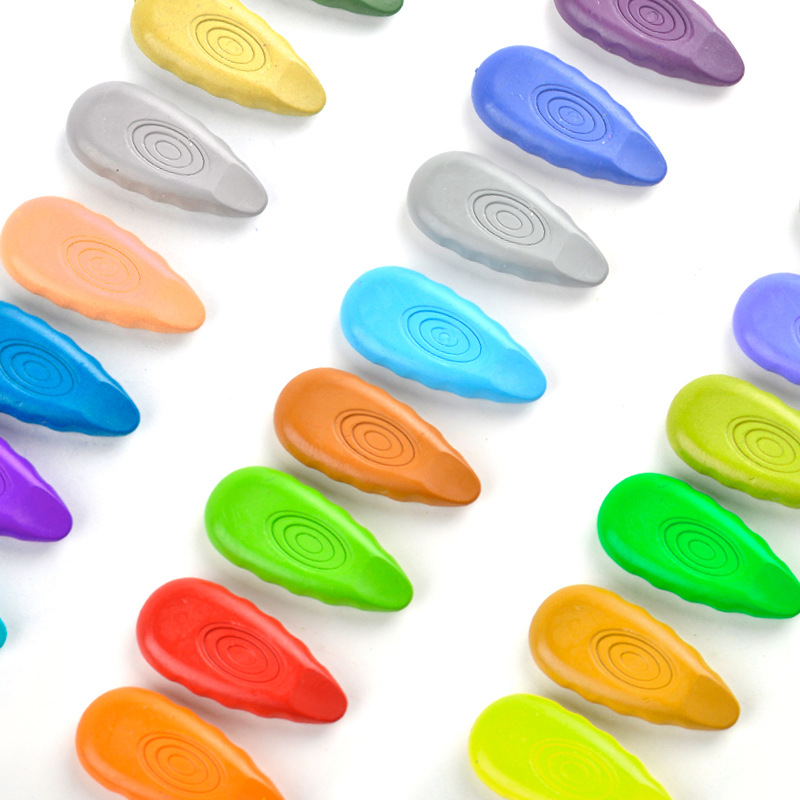 The new water-drop-free hand crayons are compact and portable. They come in 36-color, 24-color and 12-color buckets and are washable with oil pastels