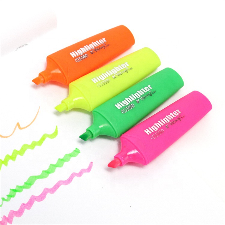 YALONG best-selling gift highlighters in 4-color mixed PVC packaging, students mark key points Application Scenario