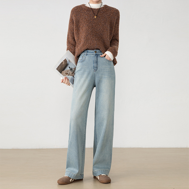 Retro fleece jeans for women's autumn and winter 2025 new high-waisted loose narrow light-colored straight-leg wide-leg pants Application Scenario
