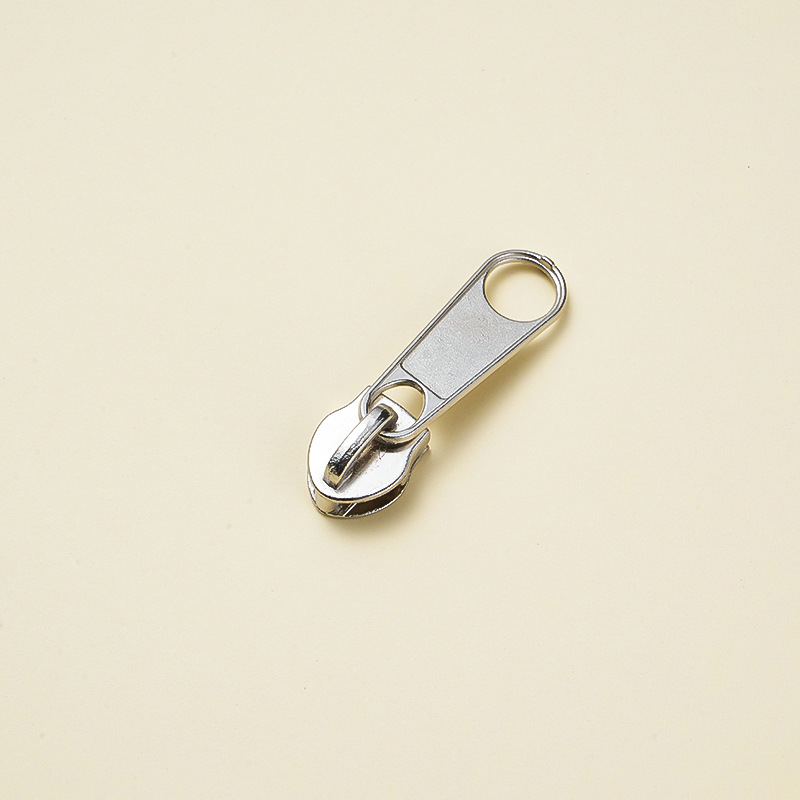 No. 5 and No. 7 nylon zipper pulls, lockless zipper pulls, elephant nose pulls, long board pulls, luggage, school bags, sofa pulls in stock details Picture