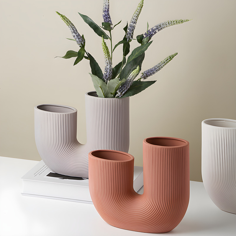 2026酒店家居适用现代简约风格U型花瓶素胚陶瓷琉璃花瓶150ml