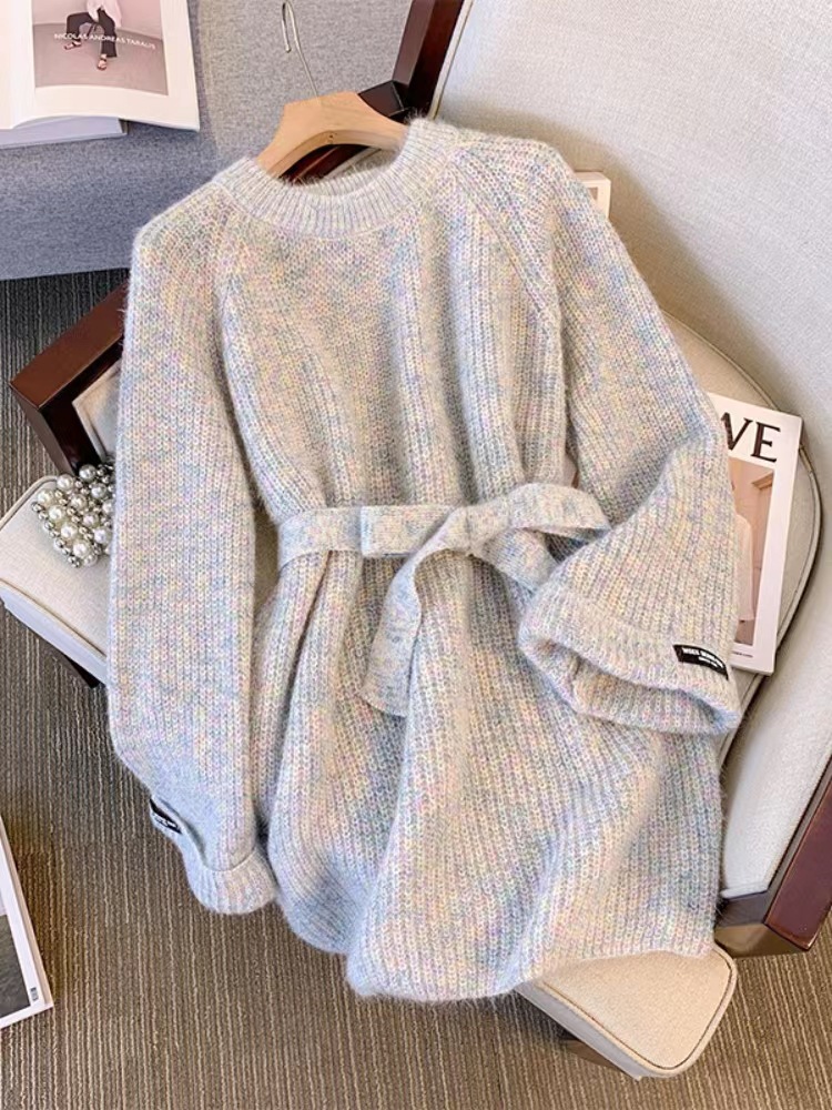 Korean large-sized round-neck knitted sweater for autumn women's wear, laid-back style, slightly plump girls look slimmer, mid-length waist-cinching pullover sweater Specification image