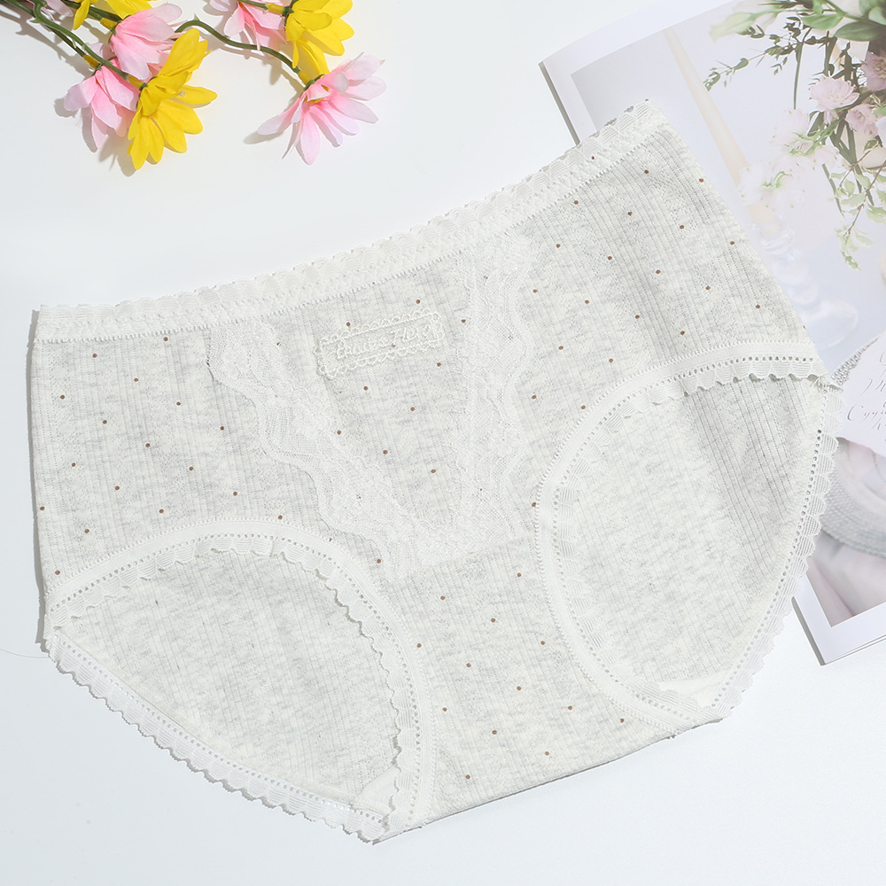 Pure cotton white polka dot lace fringed women's plus-size underwear is breathable, comfortable and soft