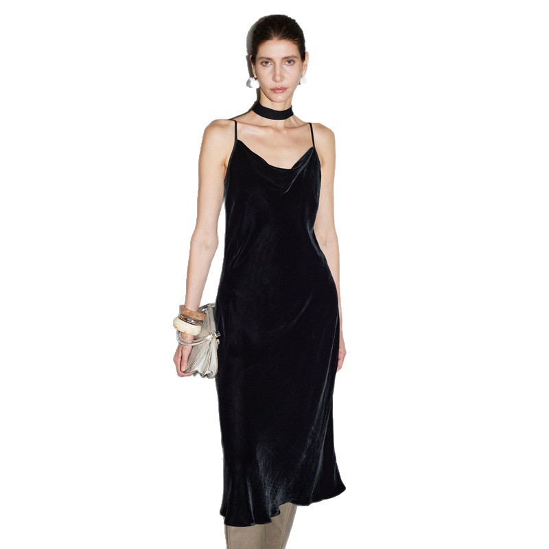 碎花裙/洛森国际/包臀裙/加绒连衣裙/冬季连衣裙白底实物图