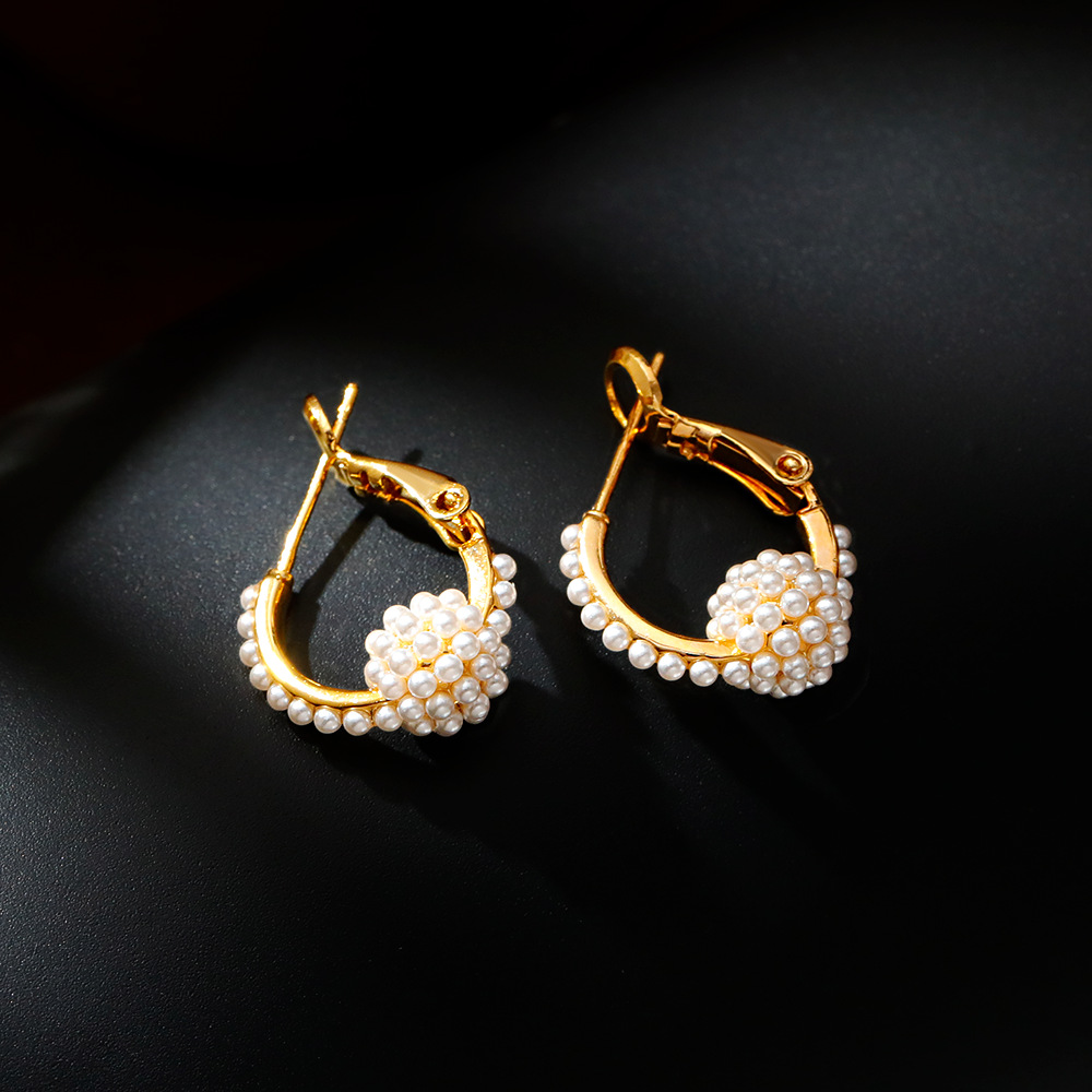Hyacinth diseño único sentido super fairy pearl orejeras de alta calidad sentido francés hepburn aretes finos 2025 nueva tendencia