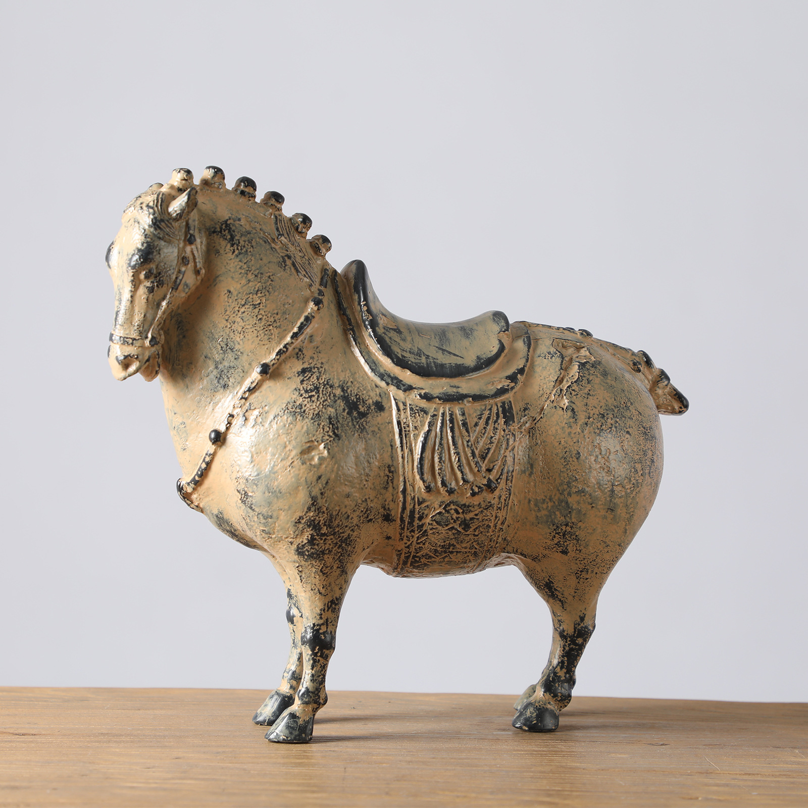 2026 Resin horse statues, hotel and home handicrafts, ornaments, handcrafted items, exquisite decorative items